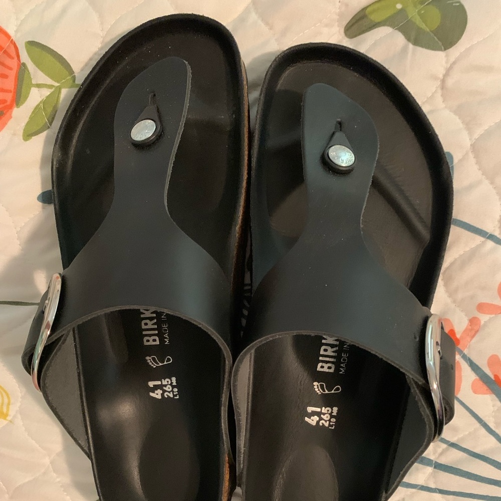 Birkenstock large Buckle black sandals
